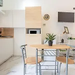 - A Pochi Passi Dal Centro Storico Apartamento *